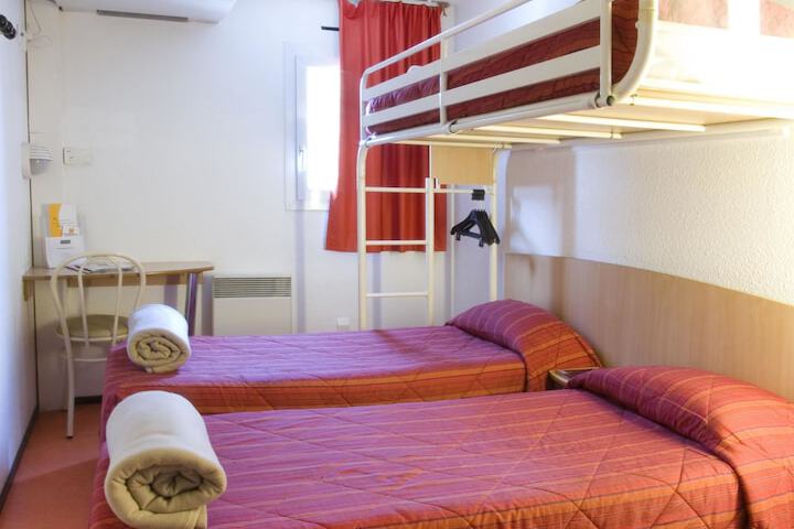 Room 6 of 15