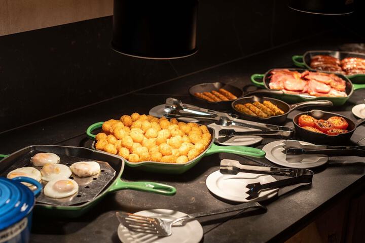 Breakfast/Coffee Service 74 of 164