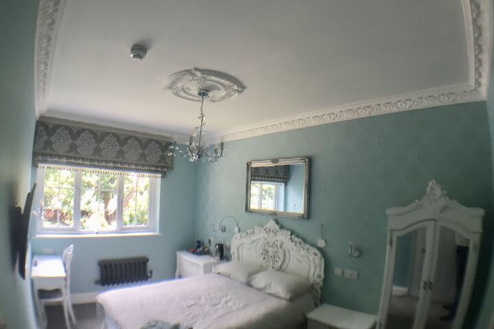 Room 5 of 52