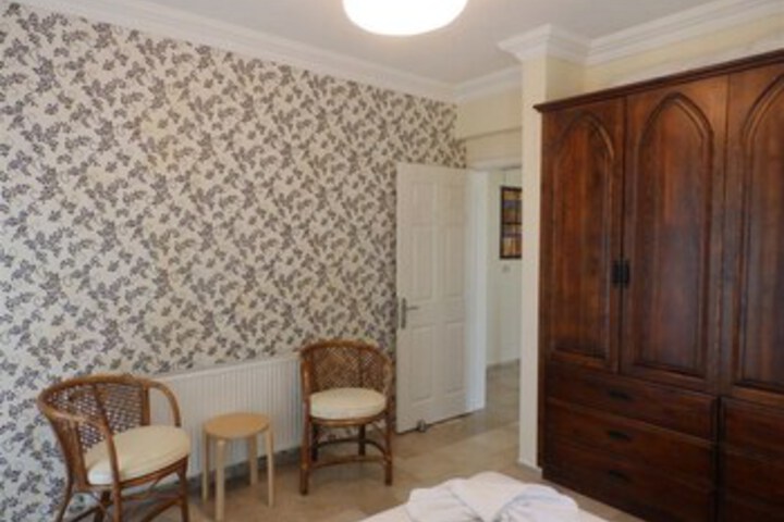 Room 25 of 66