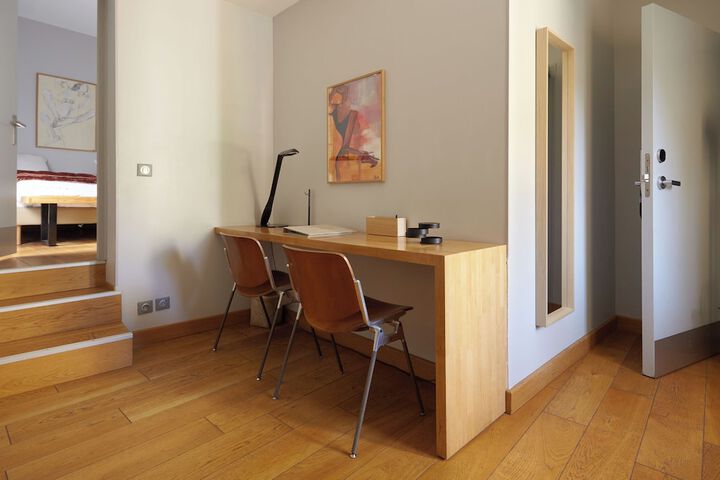 Room 82 of 209
