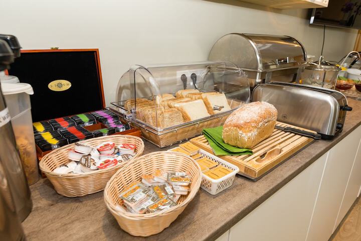 Dining Photos
