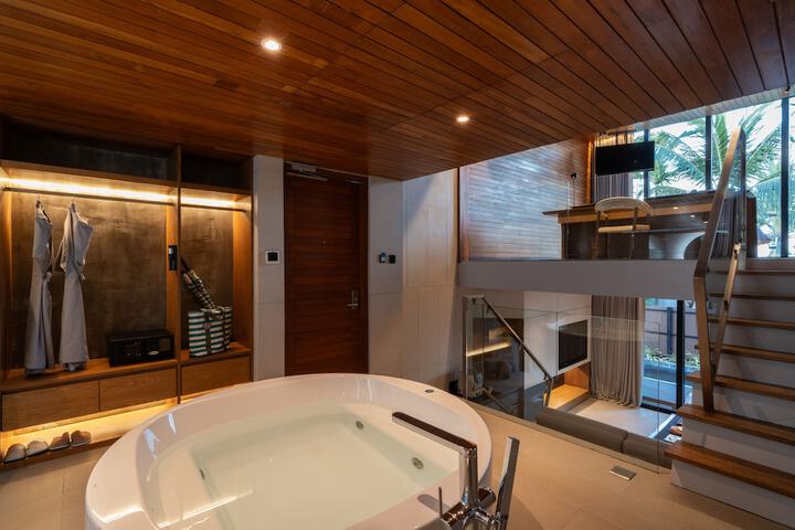 Room 28 of 59