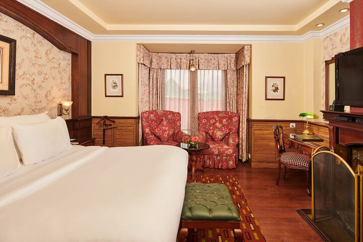 Room 12 of 89