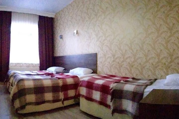 Room 9 of 24