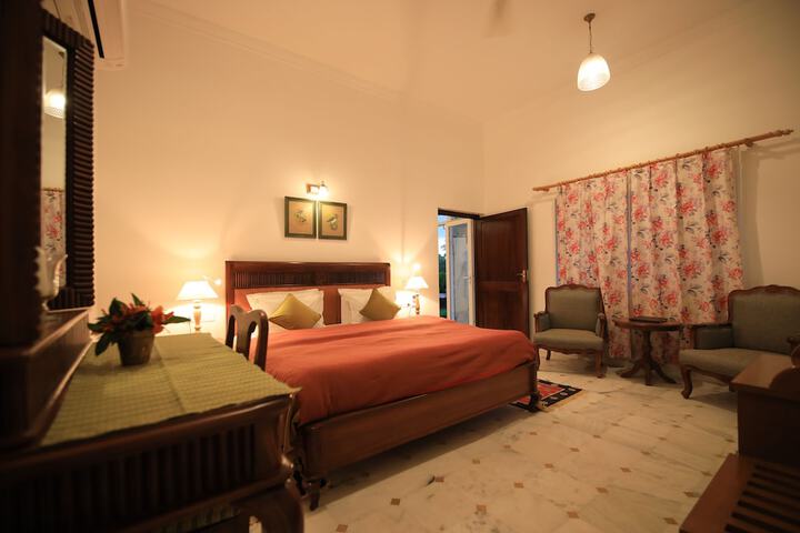 Room 17 of 60