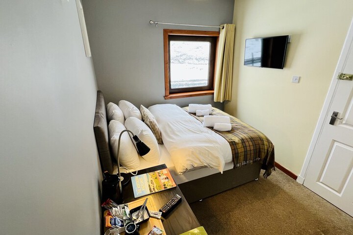 Room 40 of 133