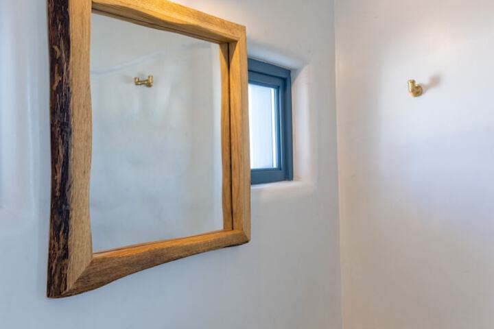 Room 42 of 91