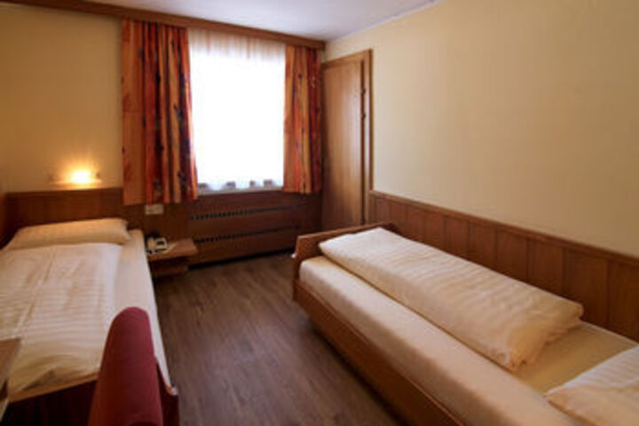 Room 36 of 69