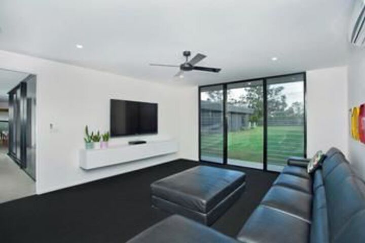 Hotel Interior 18 of 25