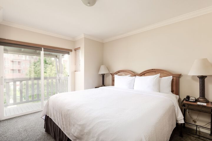 Room 20 of 102