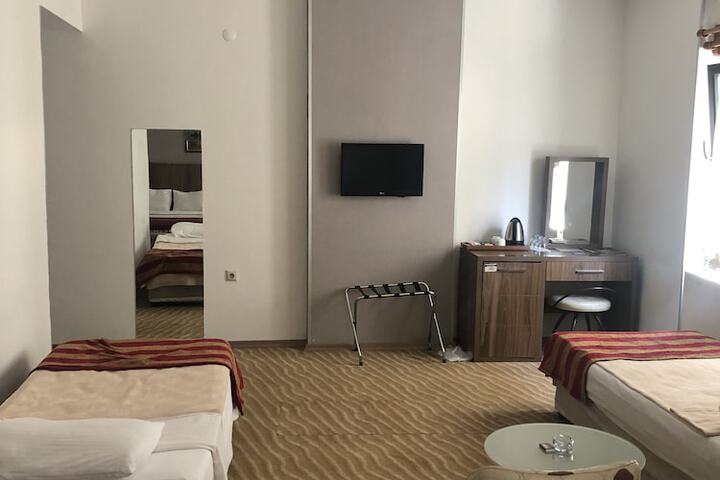 Room 22 of 44