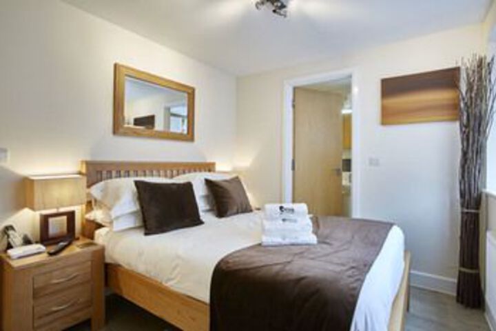 Room 9 of 24