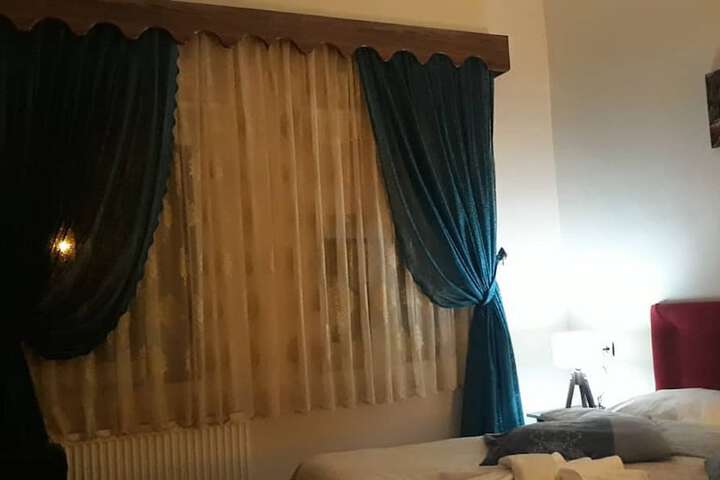 Room 57 of 185