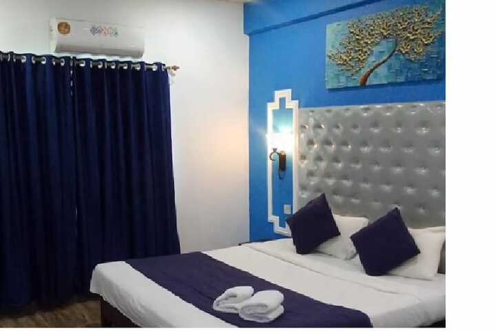 Room 15 of 64