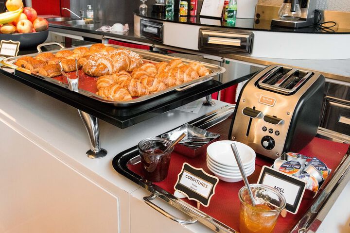 Breakfast/Coffee Service 34 of 42
