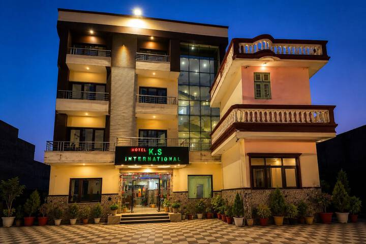 Hotel KS International (50 meters from Railway Station)