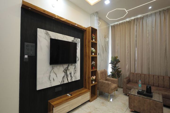 Room 16 of 35