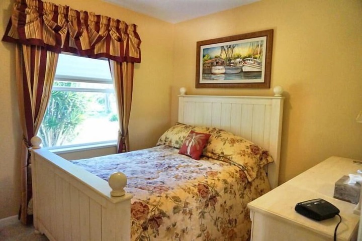 Room 4 of 19