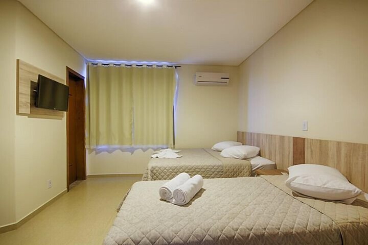 Room 6 of 63