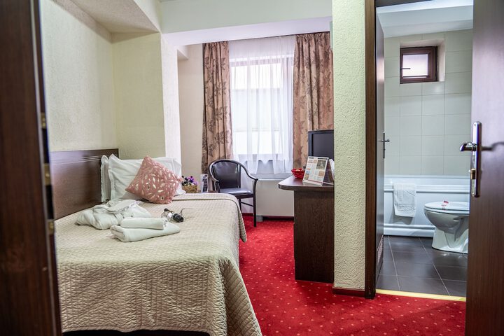 Room 20 of 46