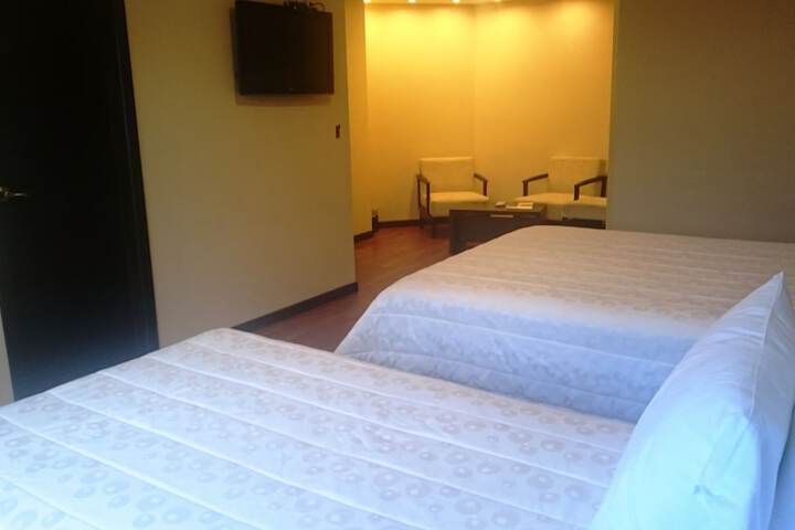 Room 13 of 62
