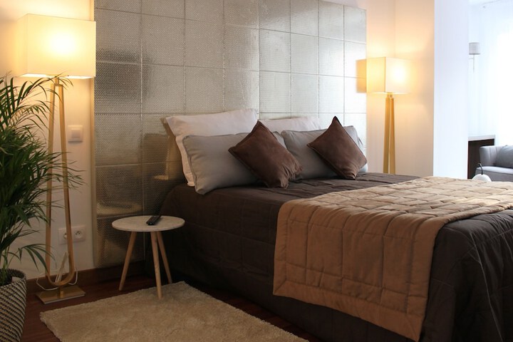 Room 48 of 96