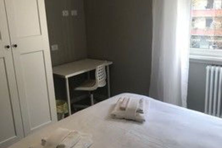 Room 14 of 18