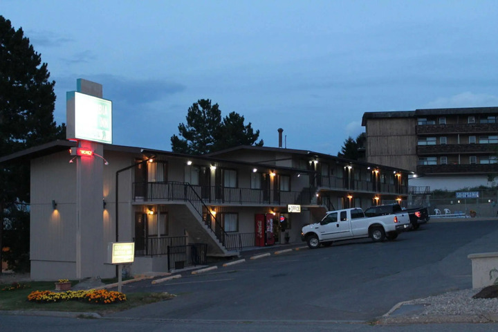 COLUMBIA MOTOR INN