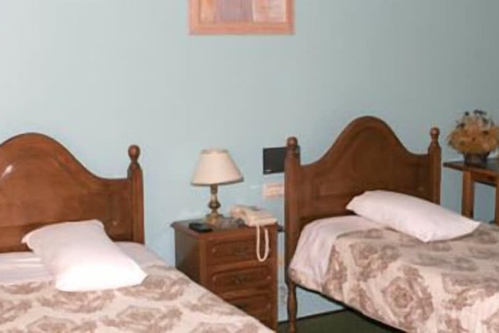 Room 14 of 32