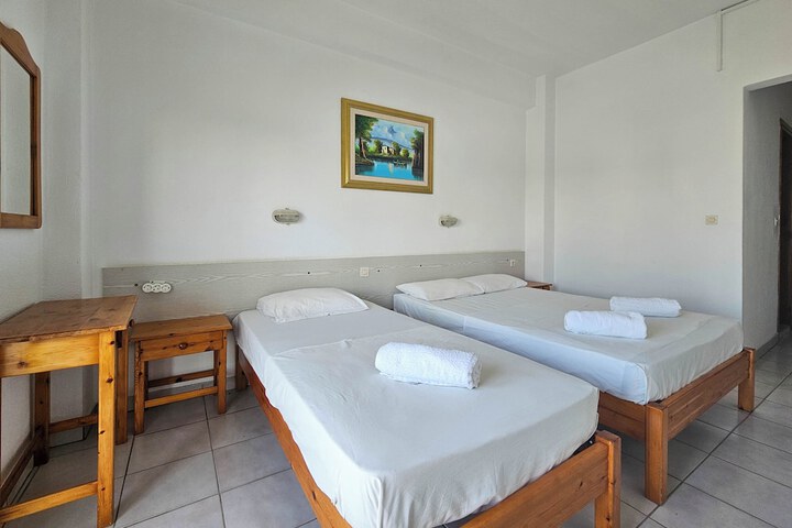 Room 3 of 14