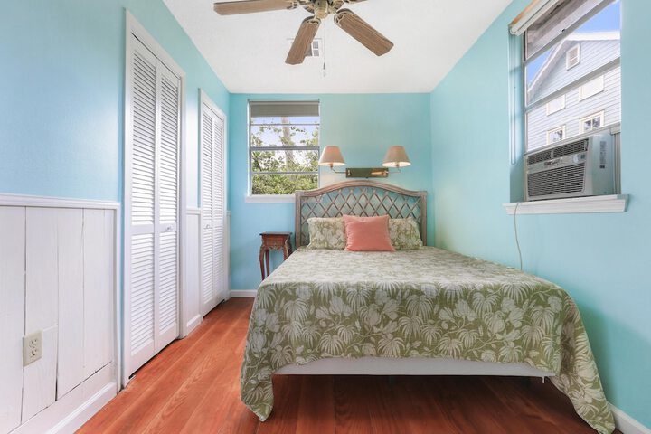 Room 4 of 36