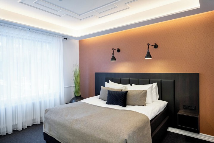 Room 44 of 97