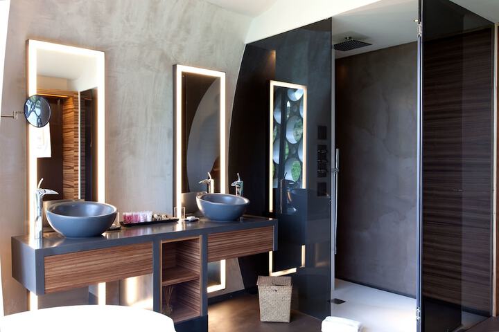 Room 10 of 59