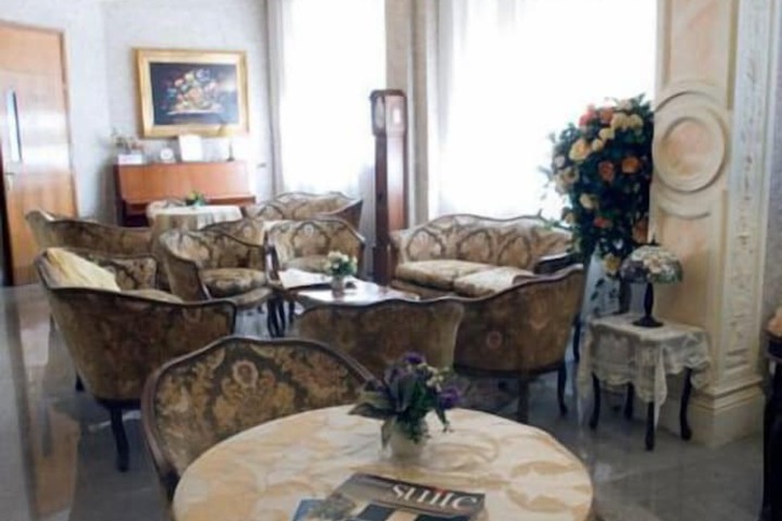 Hotel Interior 4 of 14