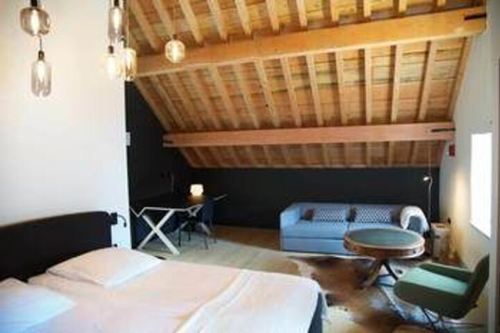Room 20 of 39