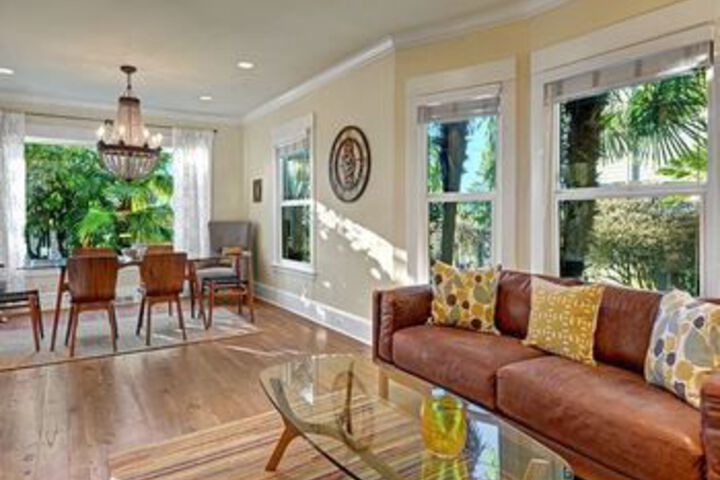 Fremont Oasis - Two Bedroom Home with Fireplace
