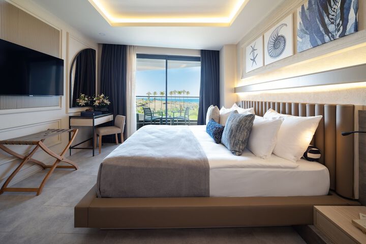 Room 15 of 170