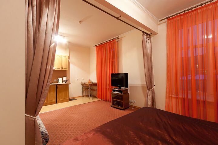 Room 8 of 22