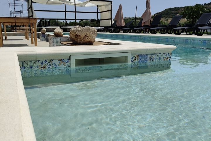 Pool 49 of 109