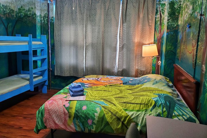 Room 12 of 46