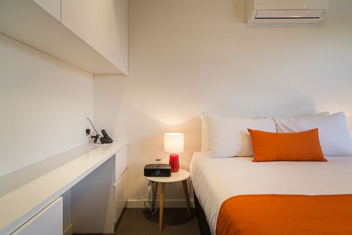 Room 8 of 28