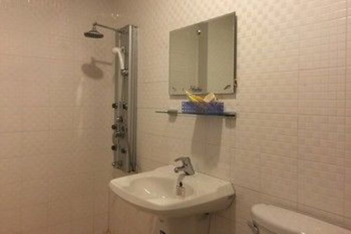 Room 3 of 9