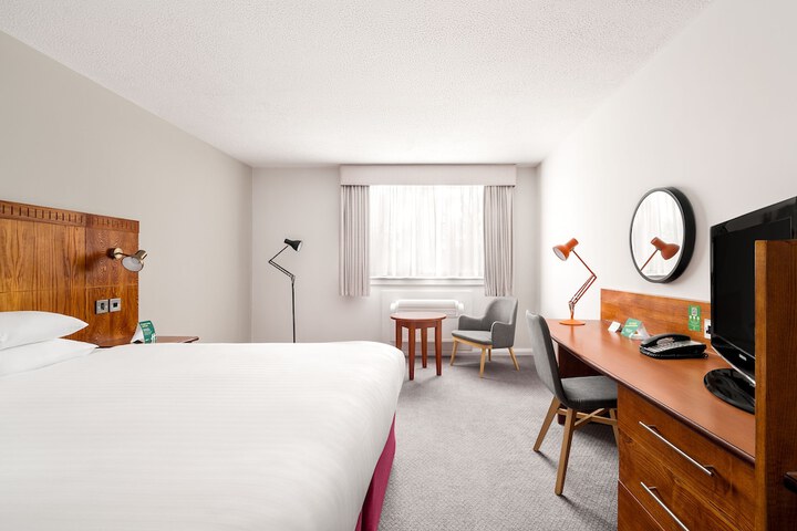 Room 4 of 71