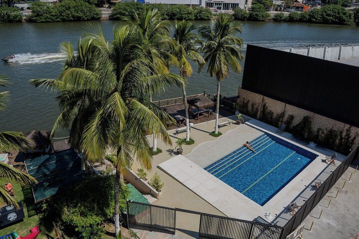 Pool 72 of 127