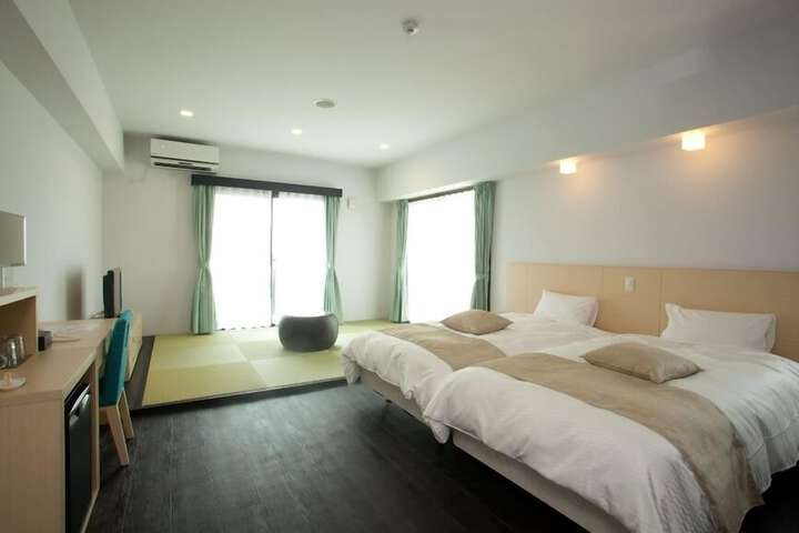 Room 16 of 44