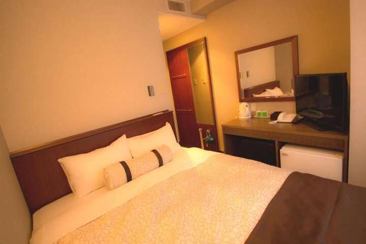 Room 11 of 22