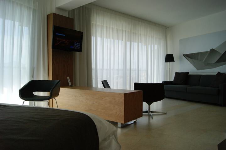 Room 18 of 42