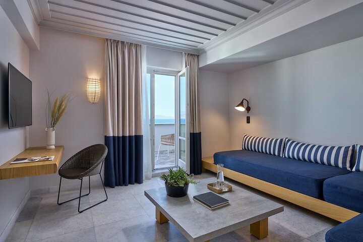 Room 40 of 100