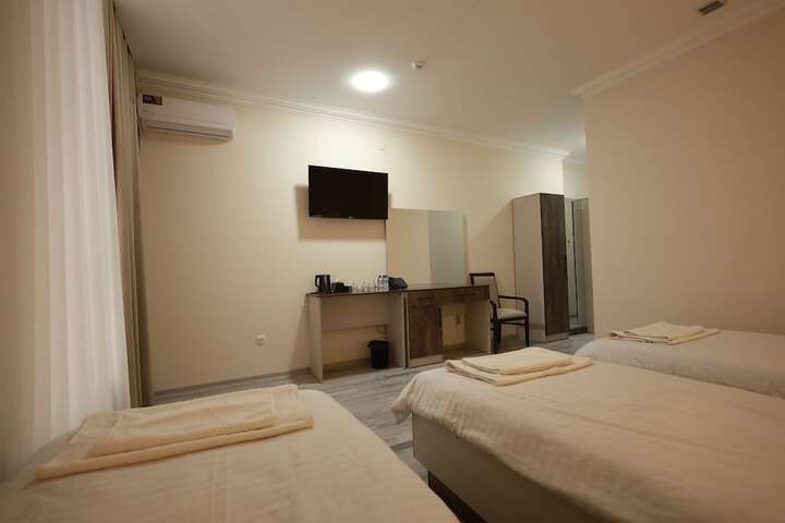 Room 16 of 29